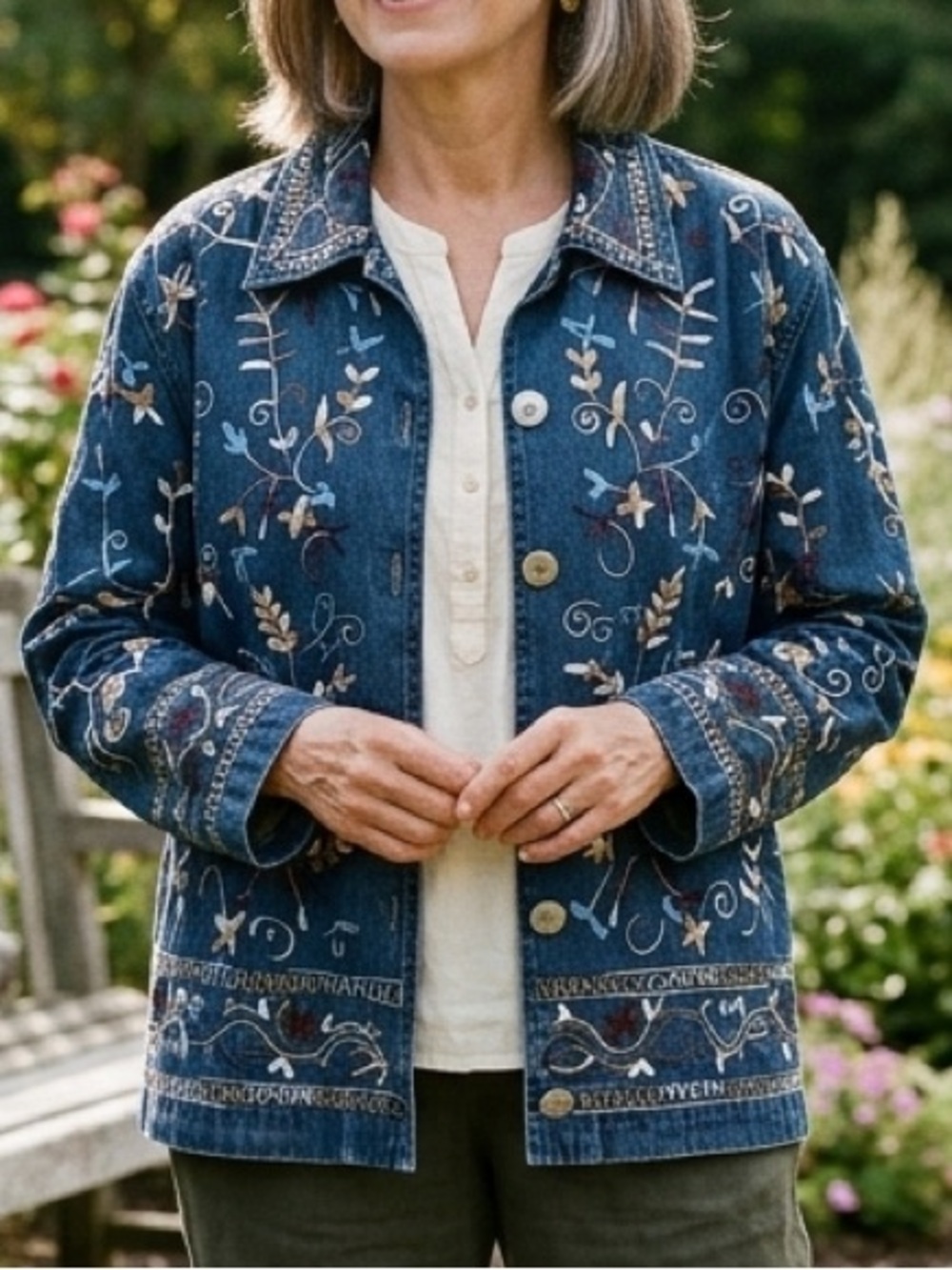 Units Vintage Embroidered‎ Denim Jacket Women's L Blue Floral Boho Button Front